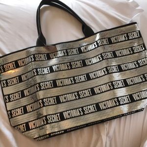 Victoria Secret Tote NWT